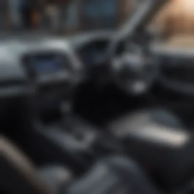 Interior layout of Ford Maverick XLT highlighting comfort and technology features